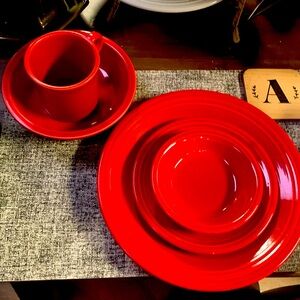 Fiesta 5 Piece Red Moubtaineer Resort Collection